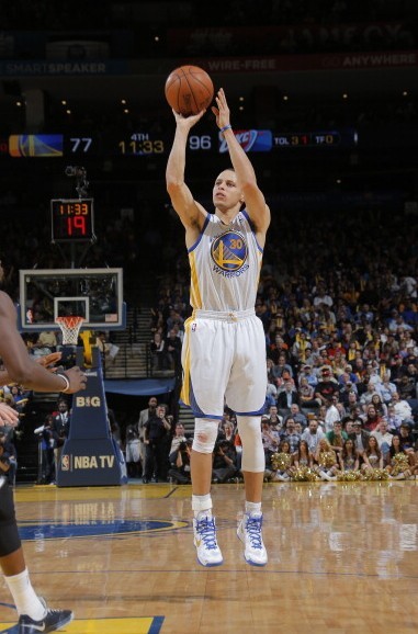 媒体人：许利民确定赵睿、周琦、雷蒙今晚比赛可以登场（记者：许利民确认赵睿、周琦、雷蒙今晚可出战）