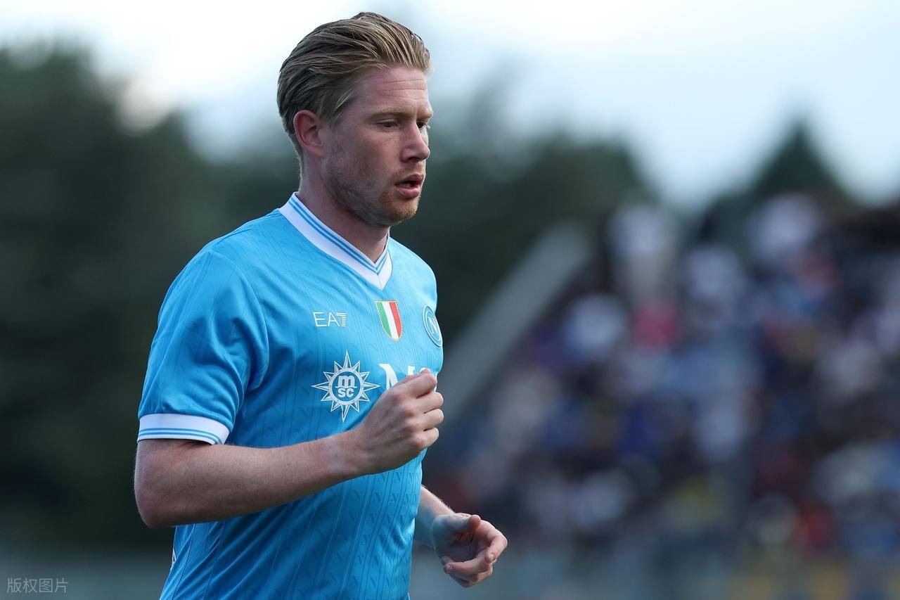 张琳艳身穿阿根廷2026世界杯球衣：期待在美加墨见到梅西（张琳艳穿阿根廷2026世界杯战袍：盼在美加墨与梅西相遇）