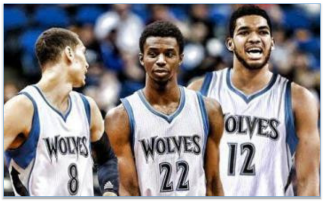 半场：阿森纳0-1热刺，萨尔超远吊射神仙球，里沙利松失空门（半场战报：热刺暂1-0阿森纳，萨尔超远挑射世界波，里沙利松错失空门）