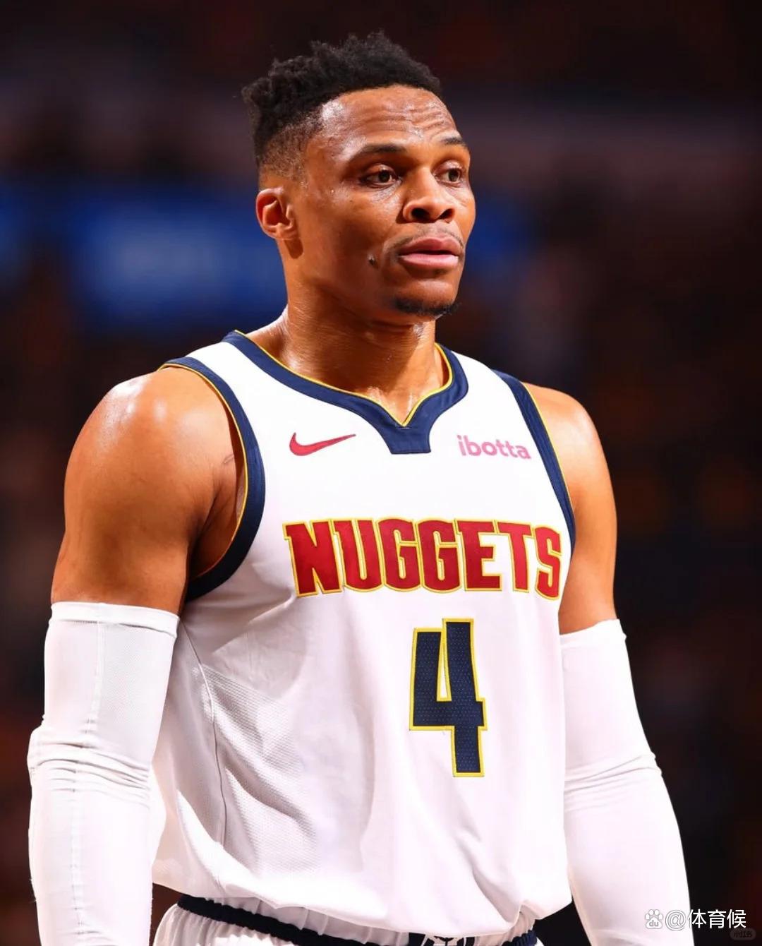 旺达前夫洛佩斯：我曾帮助过伊卡尔迪，他却伤害我（旺达前夫洛佩斯自述：曾援手伊卡尔迪，最终换来伤害）