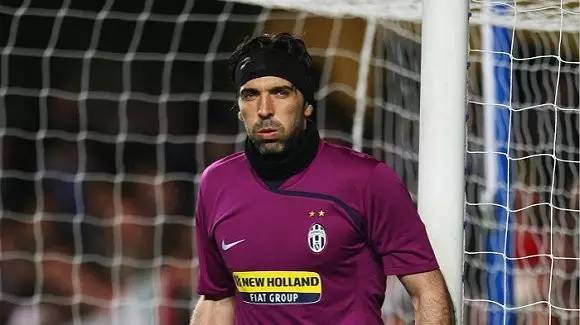 拿到21000分最年轻的球员：詹姆斯、张伯伦、科比高居前三（最年轻达成21000分的前三位球员：詹姆斯、张伯伦、科比）