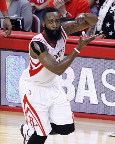 罗体：萨里向洛蒂托要求在一月引进一名高水平中场球员（罗体：萨里要求洛蒂托在冬窗引进一名高水平中场）