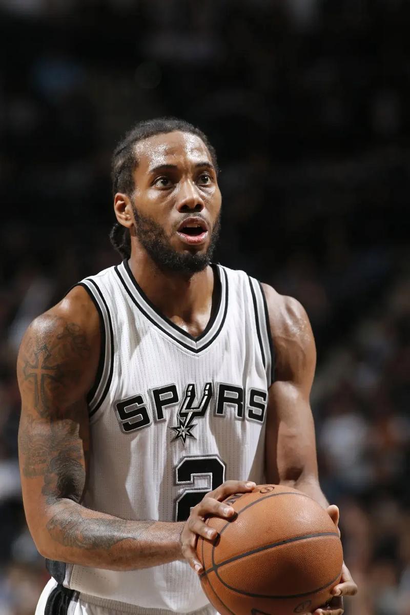 马卡：赫伊森在高强度比赛中表现糟糕，他需要提升防守硬度（马卡：赫伊森硬仗发挥不佳，需提高防守强度）