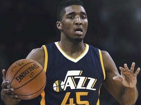 孔蒂：德佬说这是真正领袖带领下的胜利？总感觉是在说他自己（孔蒂回怼德佬：所谓“真正领袖”的胜利，听着像在夸自己）