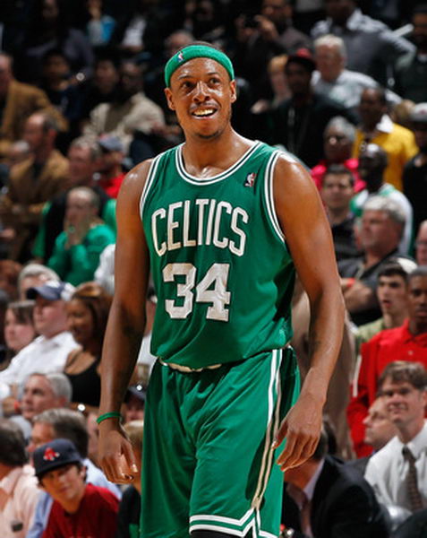 迈阿密国际vs纽约城首发：梅西领衔，苏亚雷斯替补（迈阿密国际对阵纽约城首发出炉：梅西率队出战，苏亚雷斯坐镇替补席）