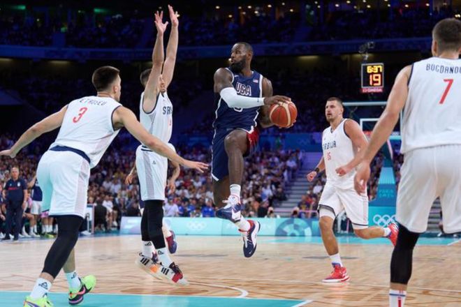 米罗半场4罚1中！美记：拿着几百万美元却连罚球都不会（米罗半场罚球仅4中1！美记嘲讽：拿着几百万却连罚球都投不好）