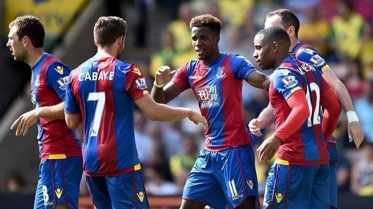 马尔卡宁持续得分表演，半场17分扛起进攻大旗（马尔卡宁手感火热，半场17分领衔进攻）