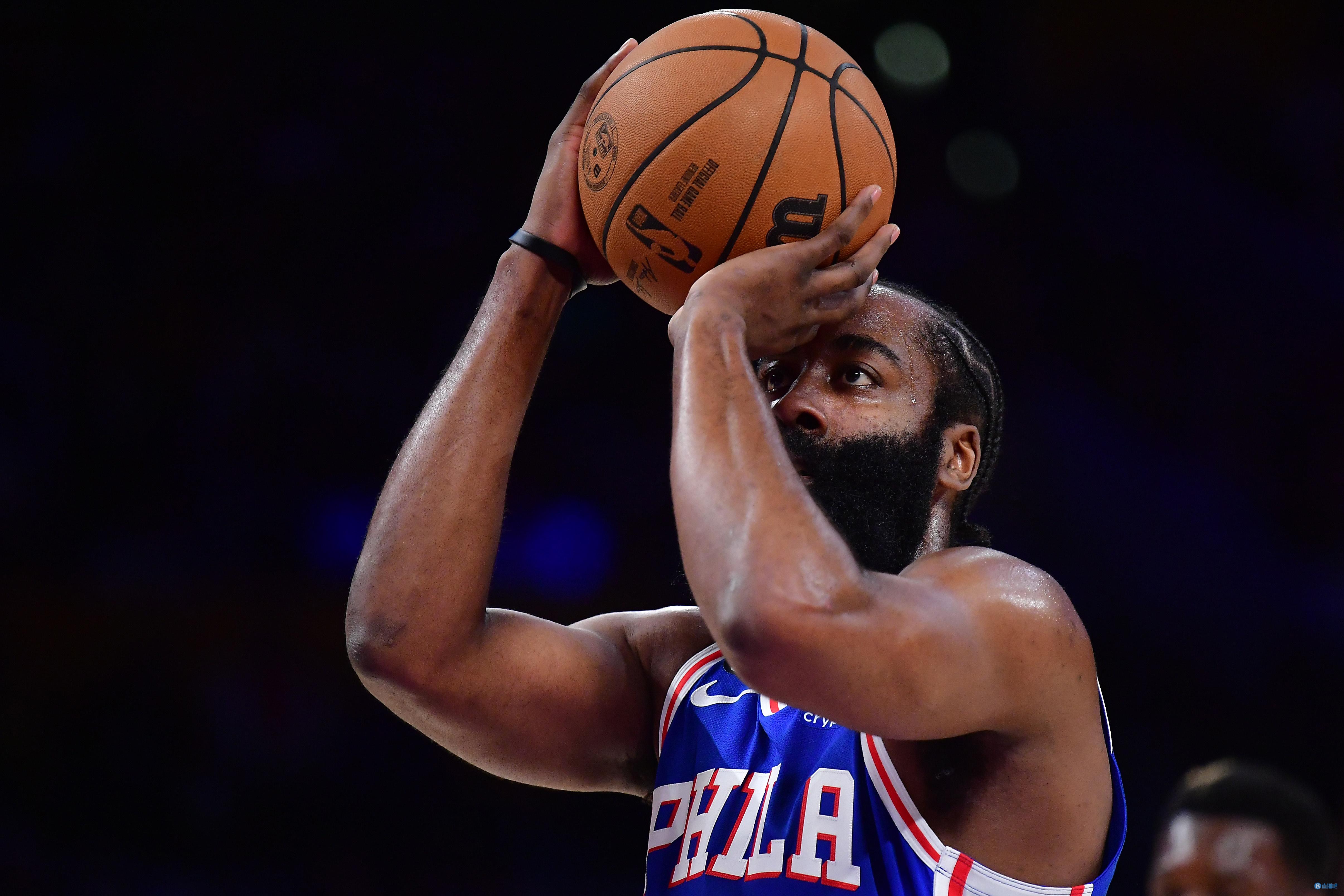 本赛季阿根廷球员欧冠参与进球榜：阿尔瓦雷斯6粒居首（阿根廷球员本季欧冠参与进球榜：阿尔瓦雷斯以6球领跑）