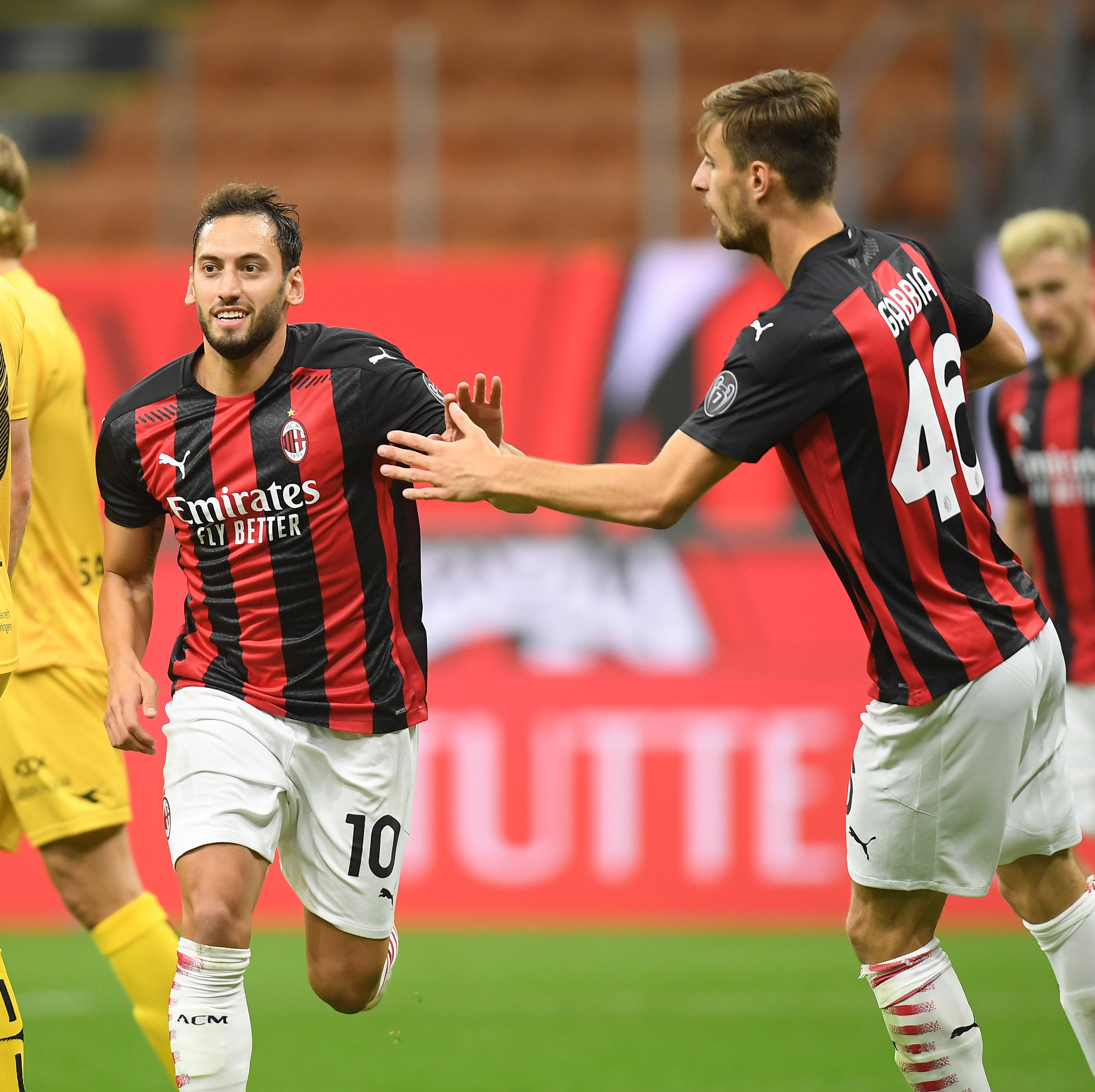 卡利亚里1-0十人罗马，加埃塔诺替补建功，切利克染红（卡利亚里1-0小胜十人罗马：加埃塔诺替补破门，切利克被罚下）